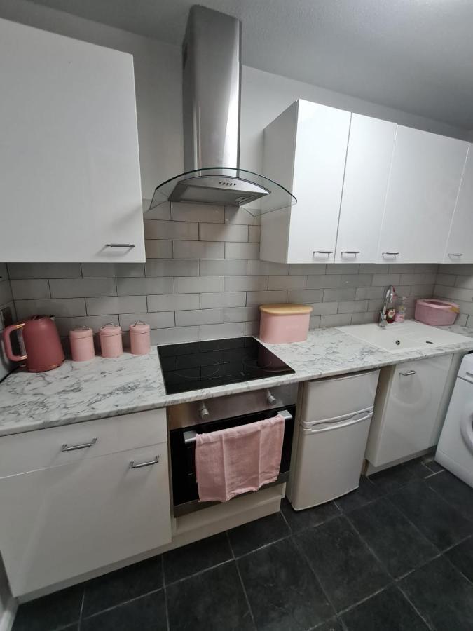 Lovely 2 Bedroom Flat In Nice Inversness Area. Inverness Bagian luar foto
