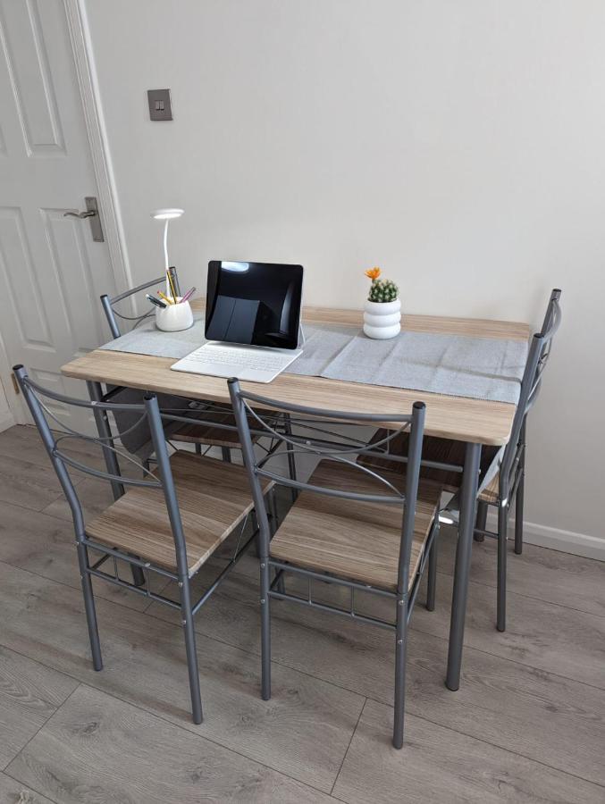 Lovely 2 Bedroom Flat In Nice Inversness Area. Inverness Bagian luar foto